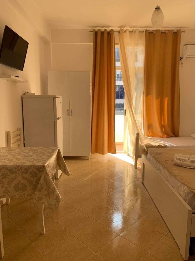Elio'S Room Durrës Exterior foto
