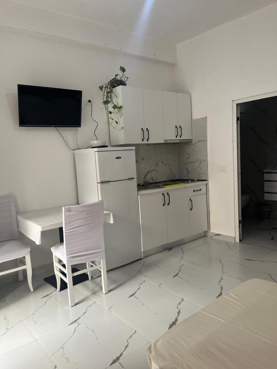 Elio'S Room Durrës Exterior foto