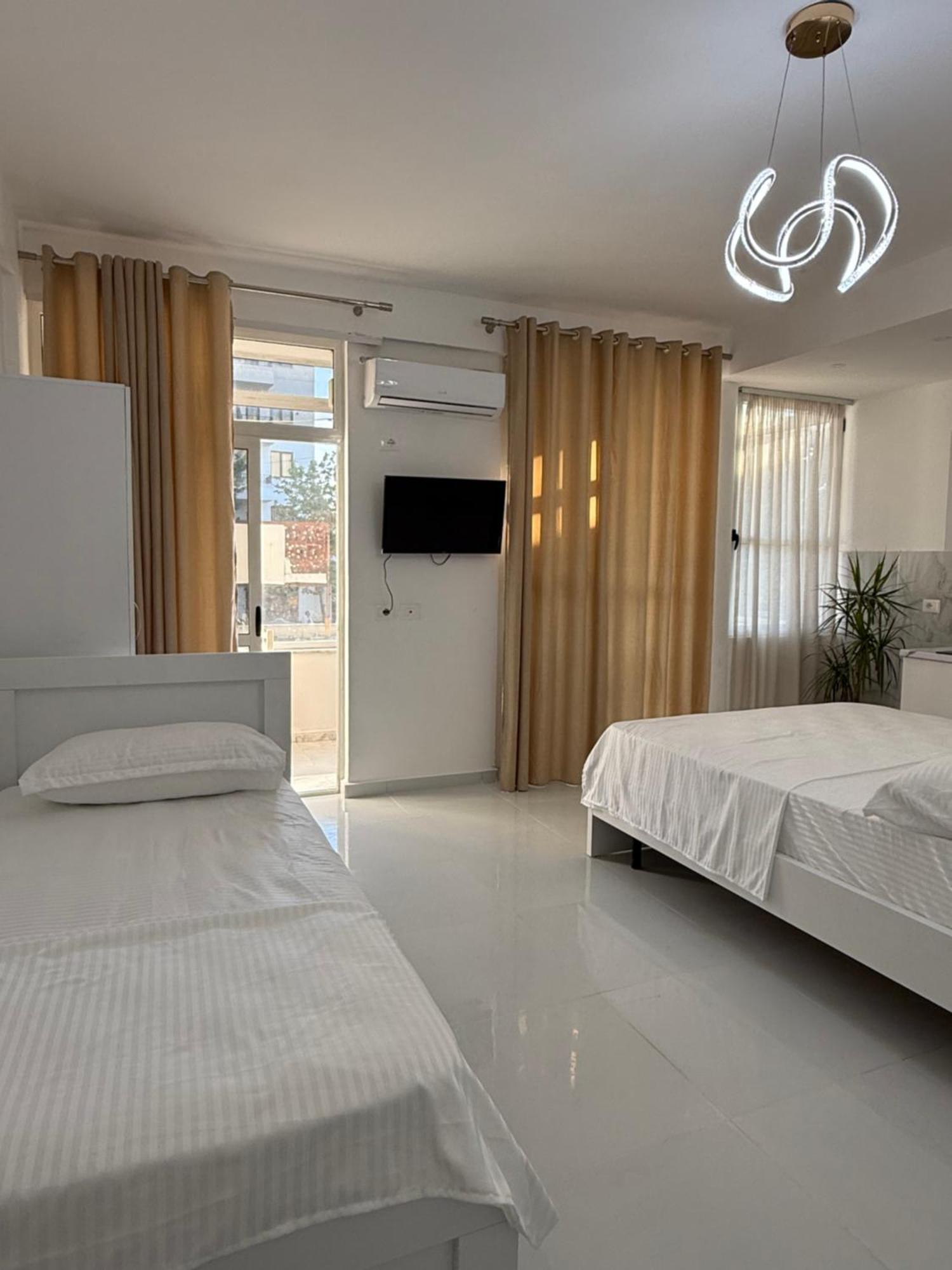 Elio'S Room Durrës Exterior foto